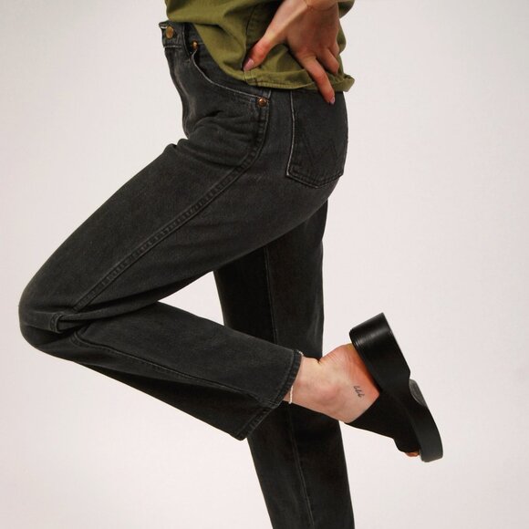 90s Black Wrangler Jeans (26) straight leg dark wash women vintage gray faded - Picture 2 of 9